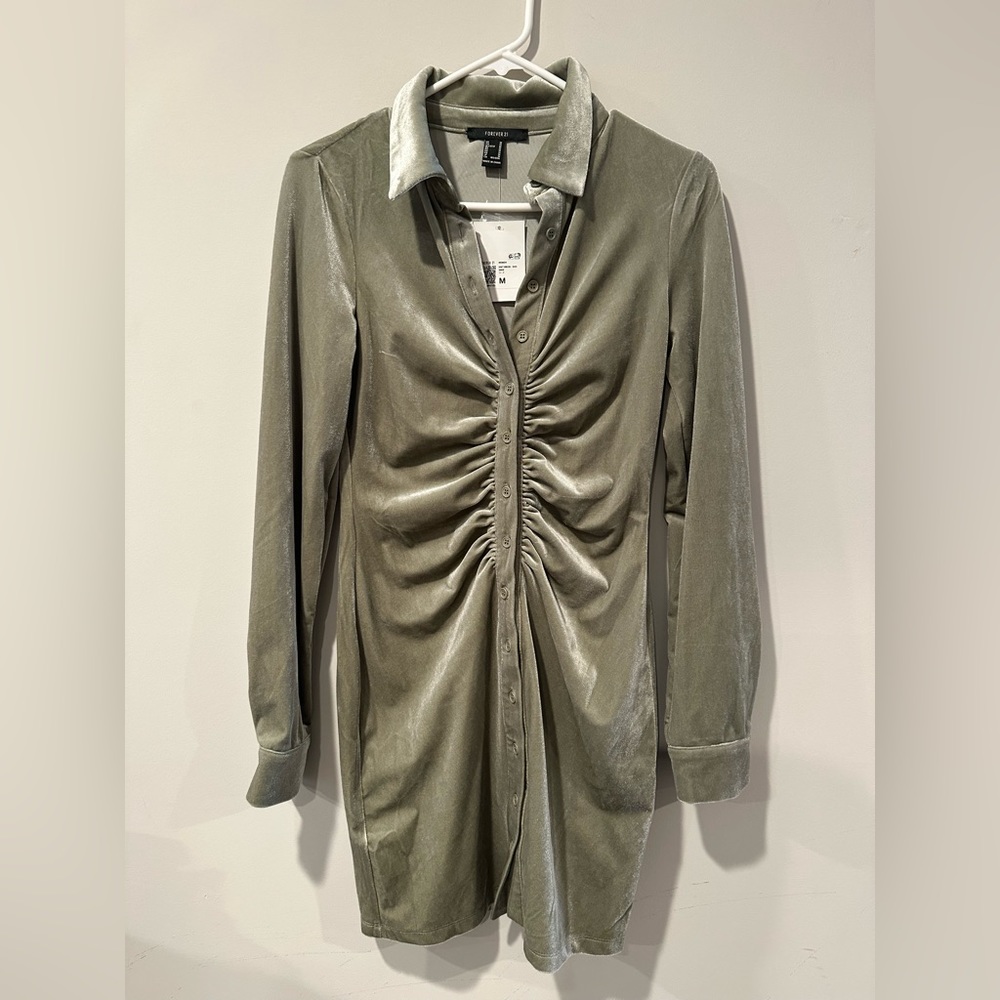 Forever 21 Long Sleeve Green Midi Velvet Dress
